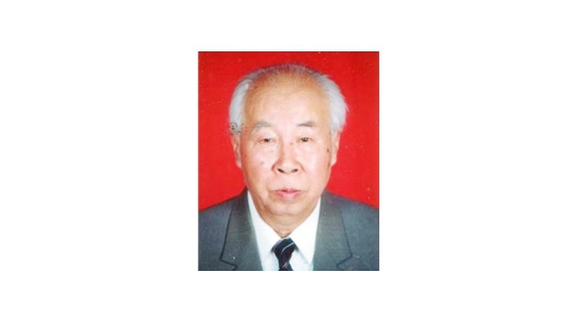 崔瑞珍.1980年－1984年任學(xué)校校長(zhǎng)；1984年－1989年任學(xué)校黨委書(shū)記
